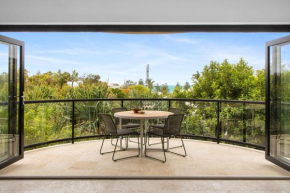 Beach Luxury, Ocean Views & Pool Noosa